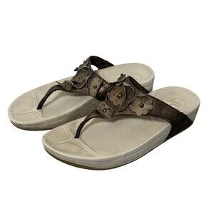 FitFlop Sandals Women's 8 EU 39 Brown Leather Floral Thong Comfort Shoes